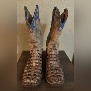 Caiman tail
Anderson Bean size 11